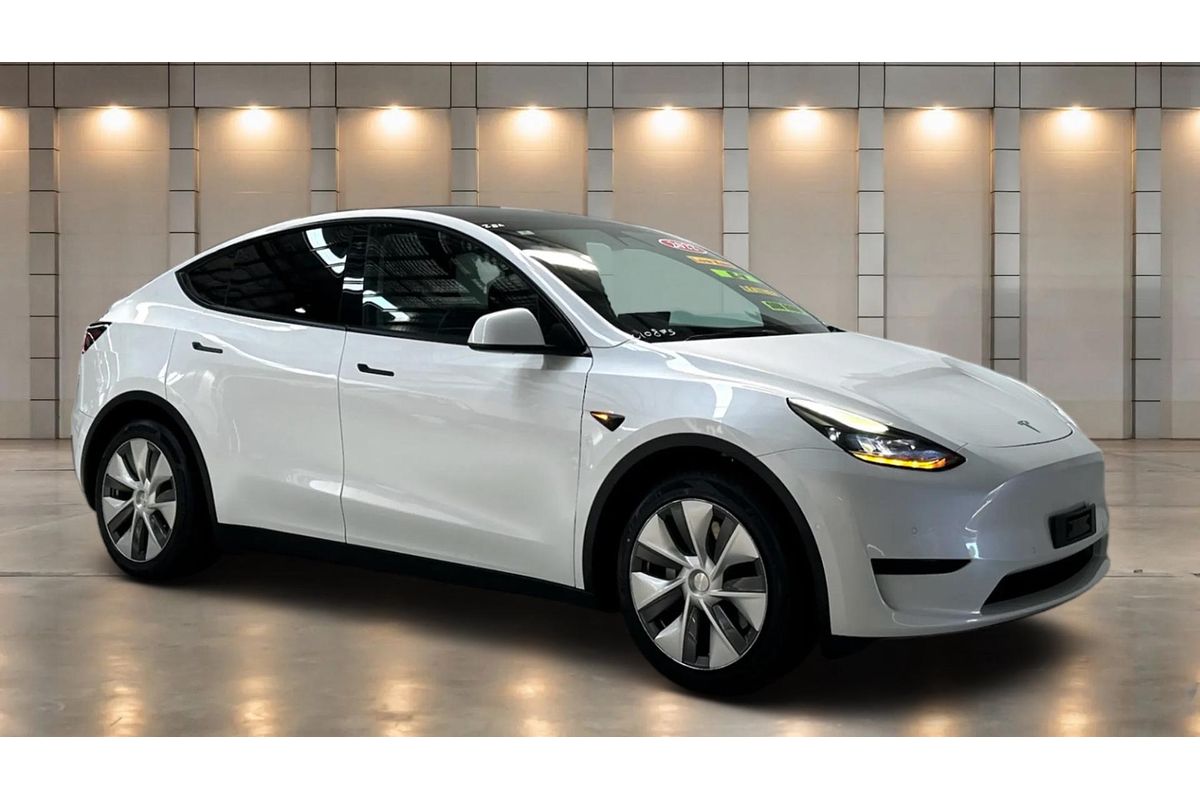 2022 Tesla Model Y Rear-Wheel Drive