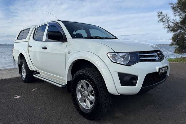 2015 Mitsubishi Triton GLX MN 4X4