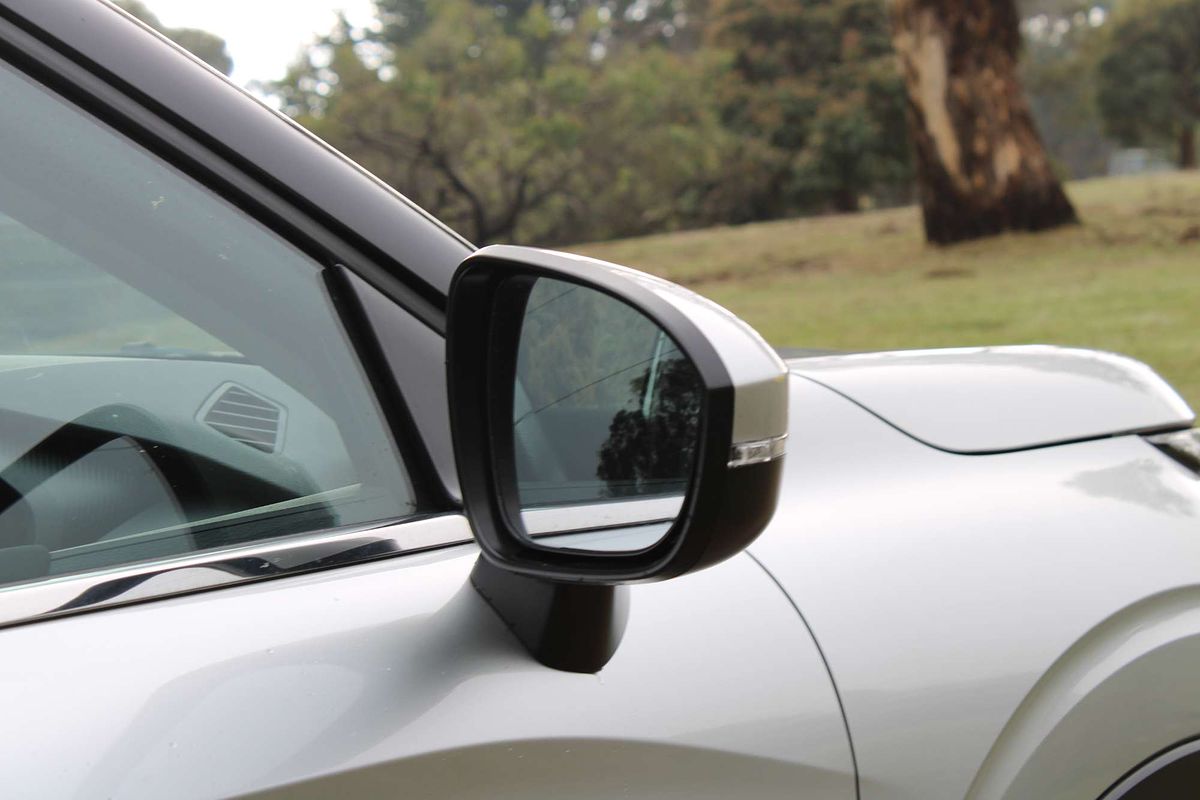 2024 Mitsubishi Outlander LS ZM