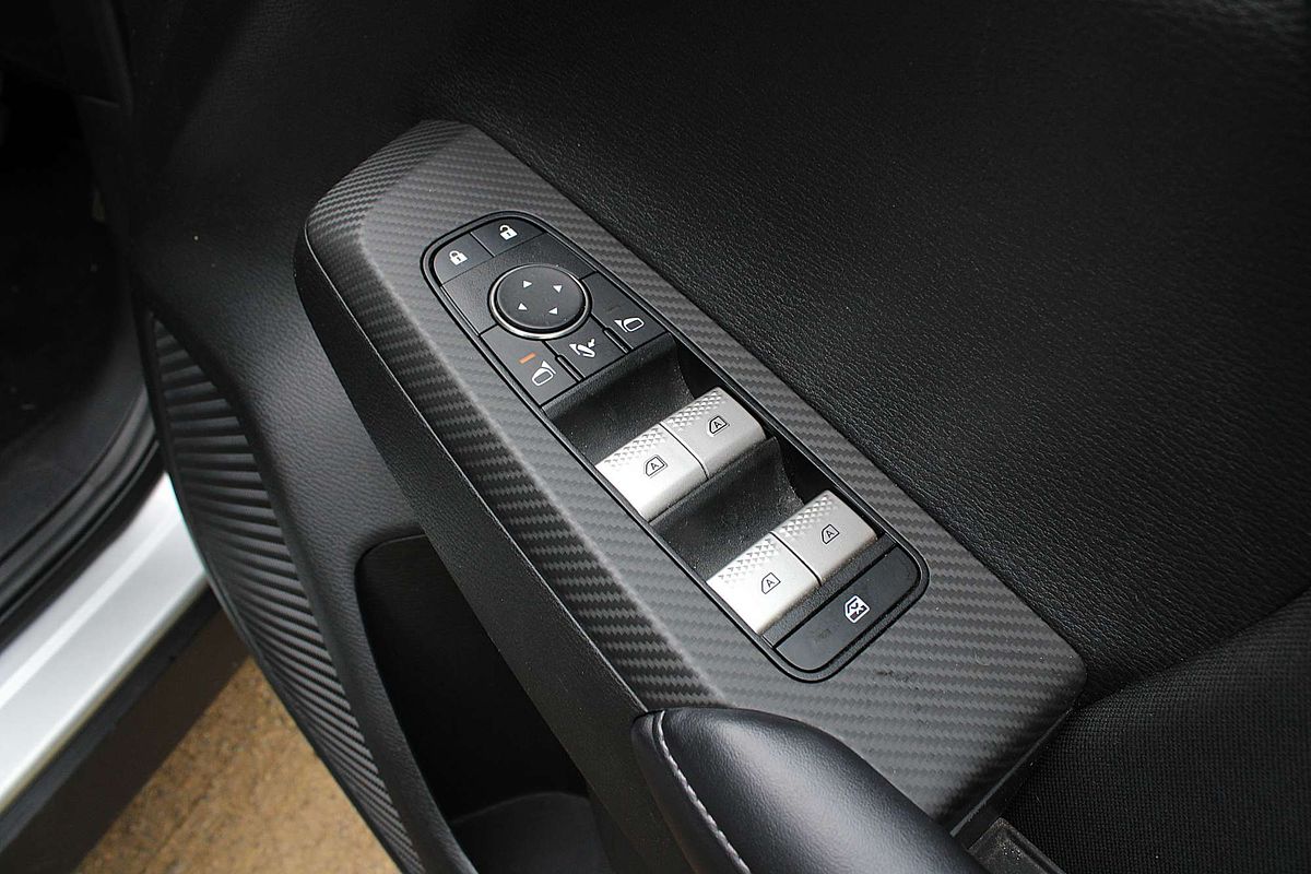 2024 Mitsubishi Outlander LS ZM
