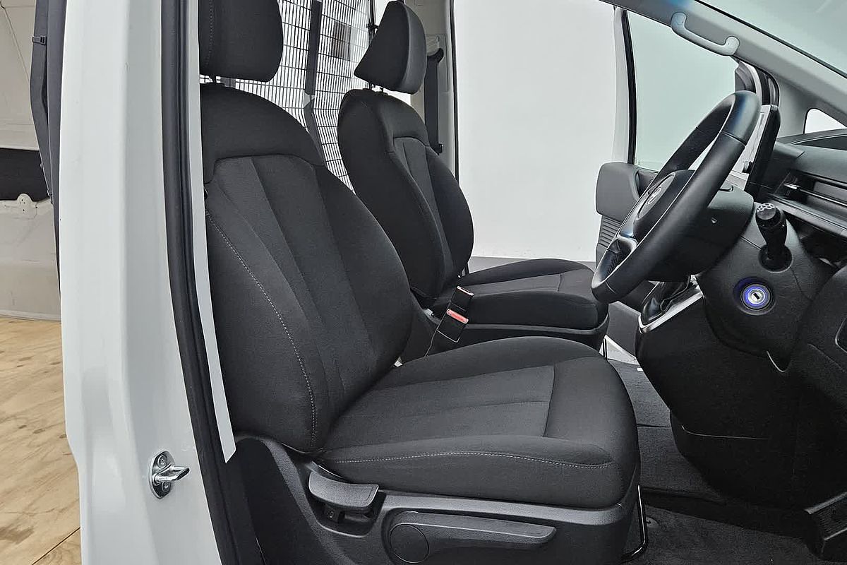 2025 Hyundai STARIA LOAD US4.V3