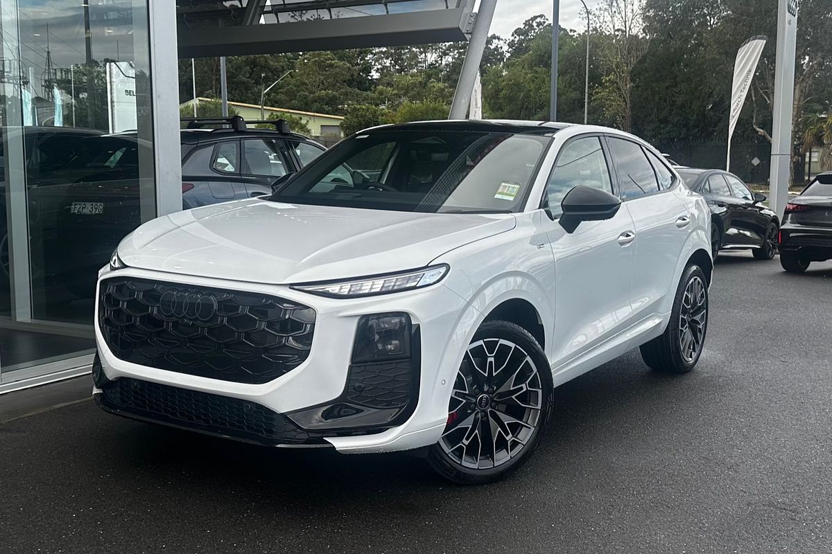 2026 Audi Q3 TFSI 195kW FJ