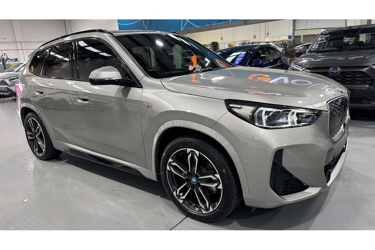 2023 BMW iX1 xDrive30 M Sport U11