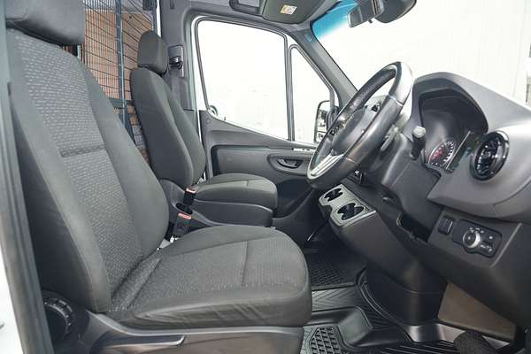 2023 Mercedes-Benz Sprinter 315CDI VS30 MWB Low Roof thumb-8