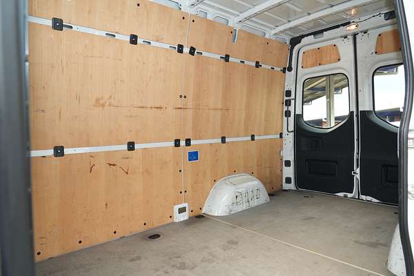 2023 Mercedes-Benz Sprinter 315CDI VS30 MWB Low Roof thumb-7