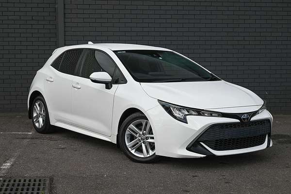 2018 Toyota Corolla Ascent Sport MZEA12R