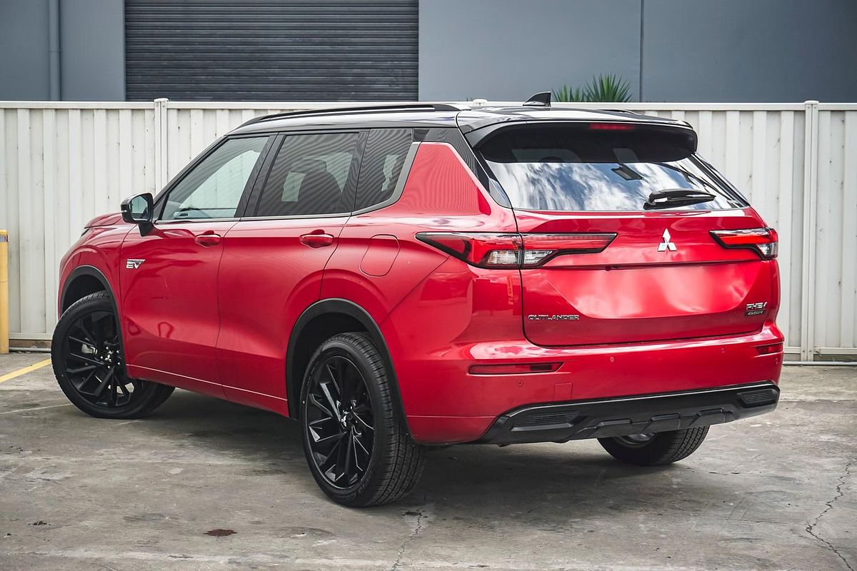 2025 Mitsubishi Outlander PHEV GSR ZM