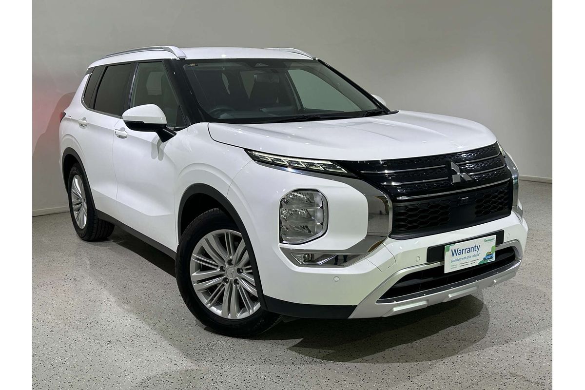 2023 Mitsubishi Outlander LS ZM