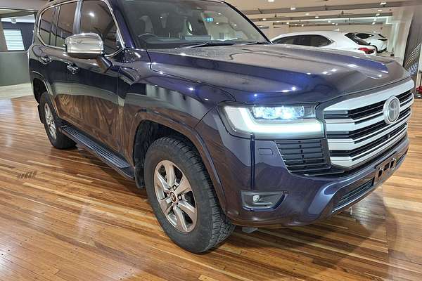 2022 Toyota Landcruiser Sahara FJA300R