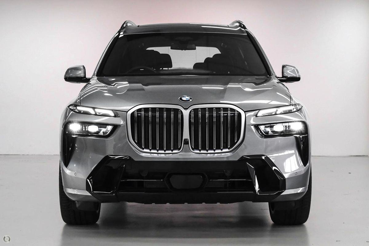2025 BMW X7 xDrive40i M Sport G07 LCI