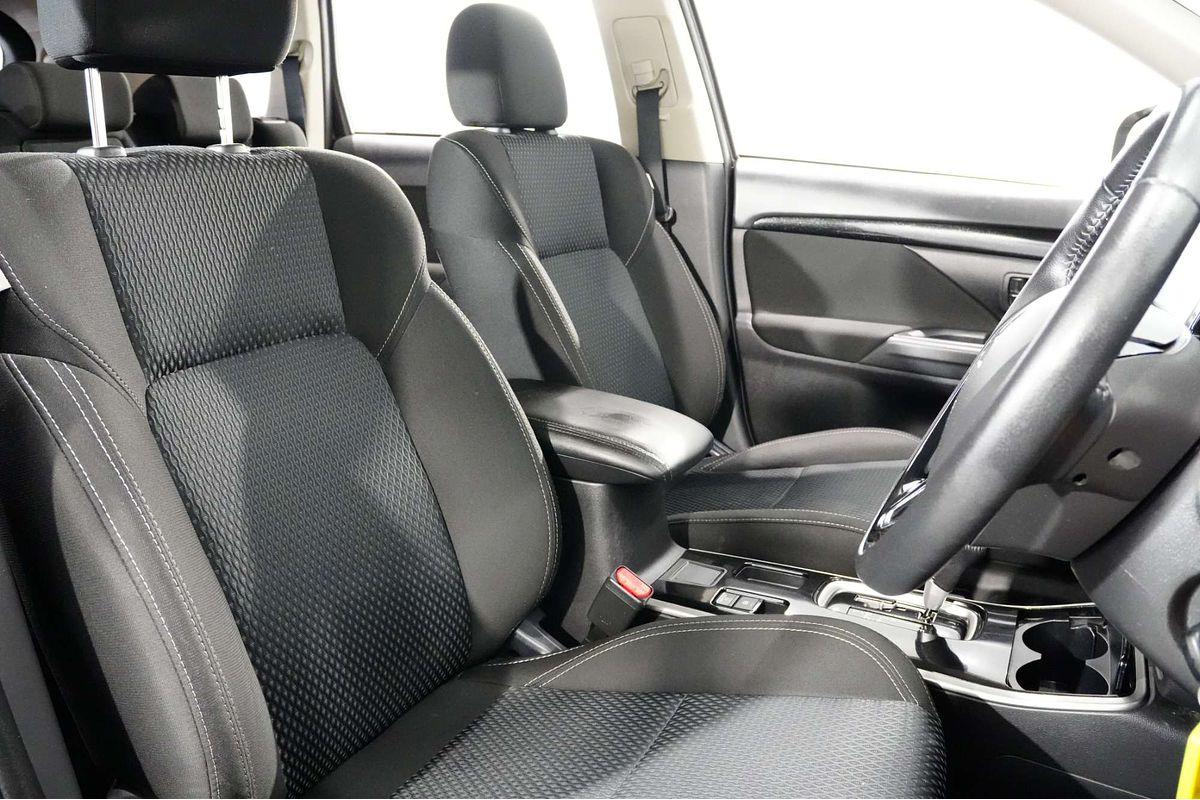2019 Mitsubishi Outlander ES ZL