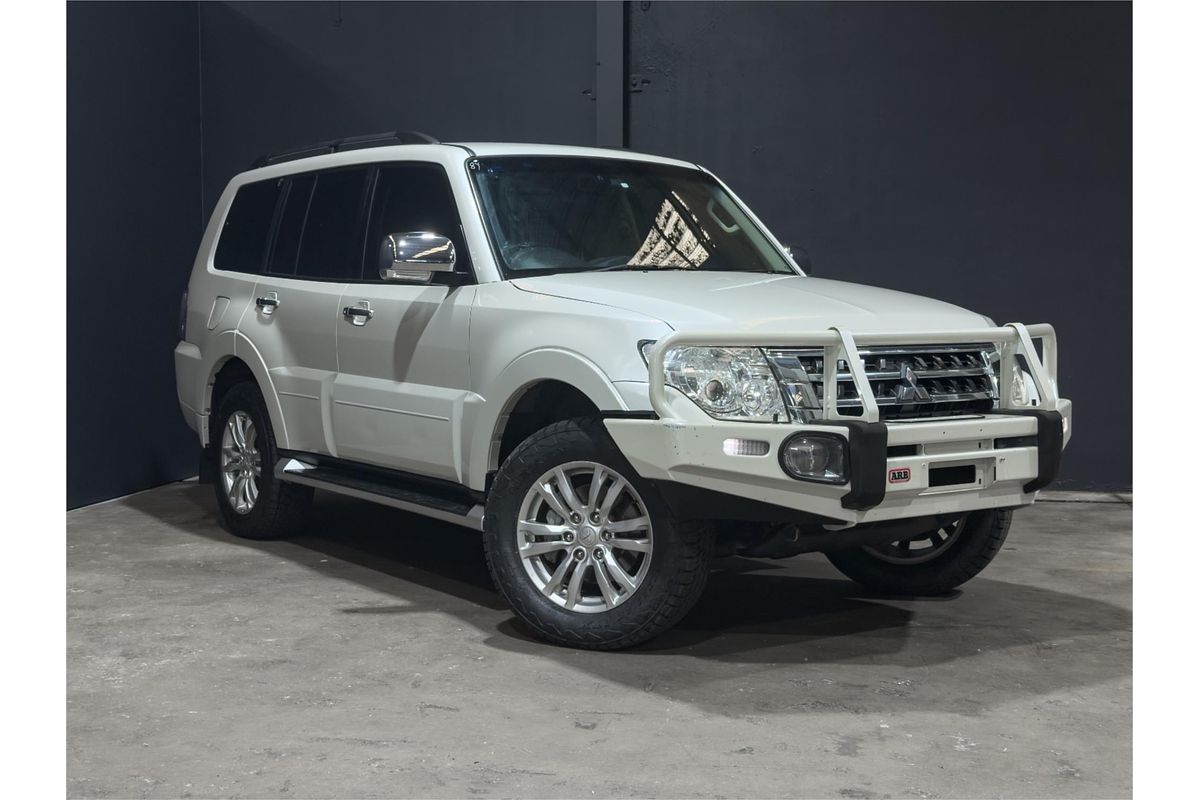 2016 Mitsubishi Pajero GLS NX