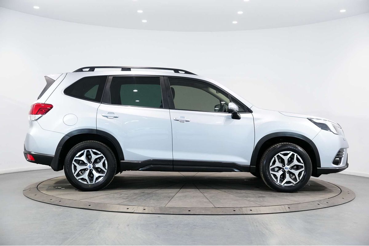 2022 Subaru Forester 2.5i S5