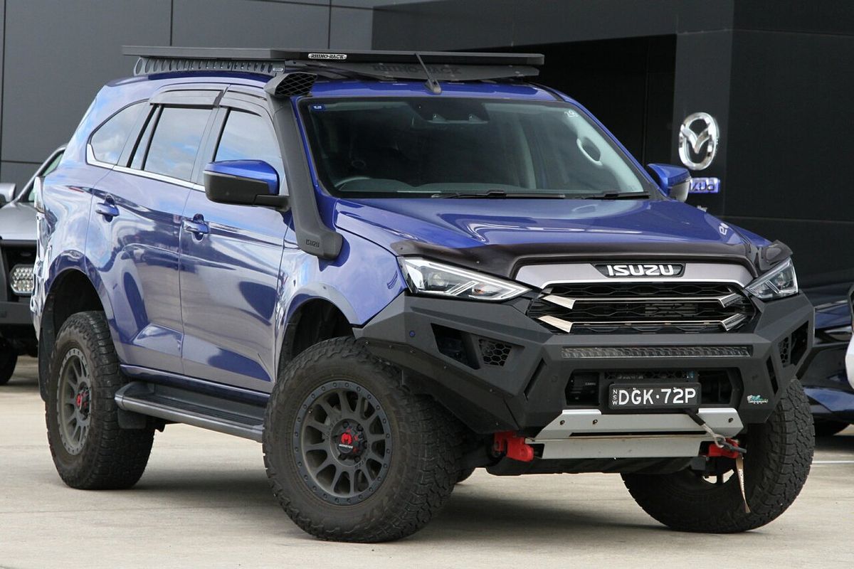 2023 Isuzu MU-X LS-T