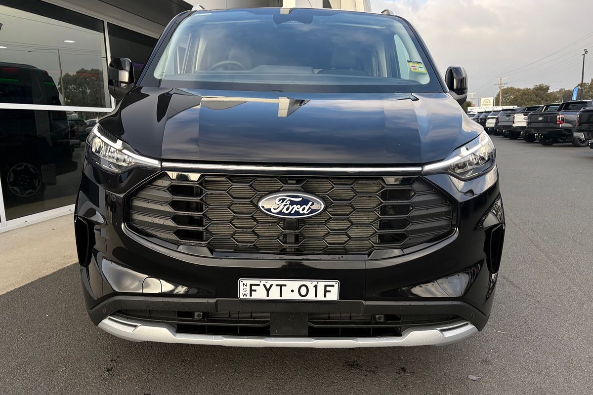 2025 Ford Tourneo Active AV SWB