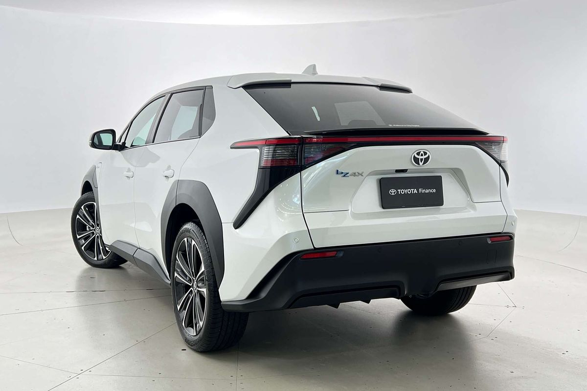 2024 Toyota bZ4X XEAM10R
