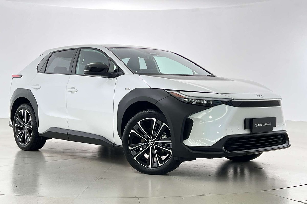 2024 Toyota bZ4X XEAM10R