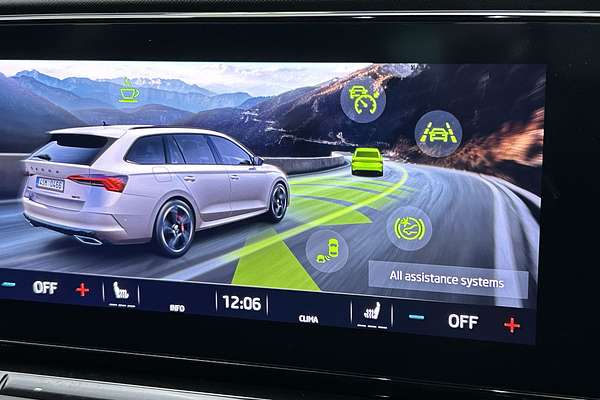 2022 SKODA Octavia RS NX thumb-17