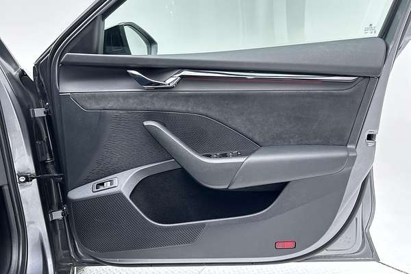 2022 SKODA Octavia RS NX thumb-18