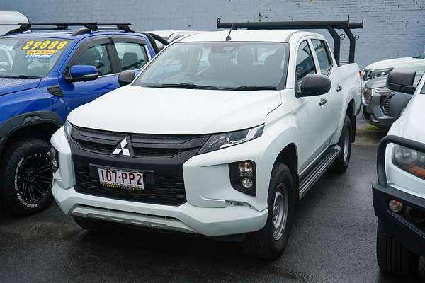 2022 Mitsubishi Triton GLX MR 4X4