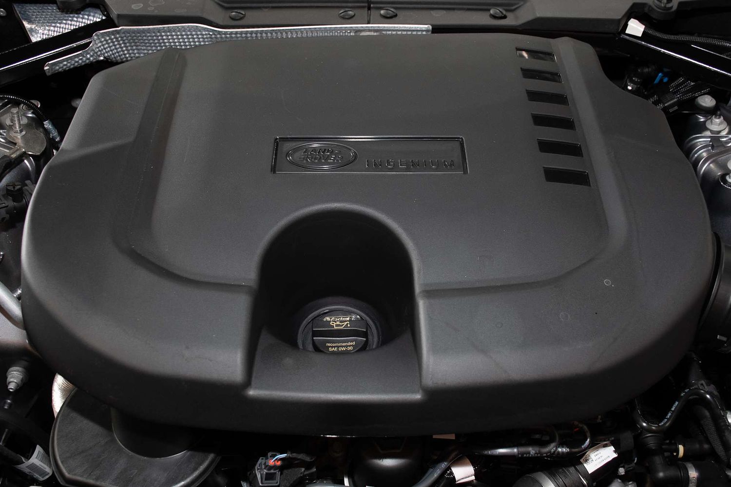 2024 Land Rover Defender 110 D300 X-Dynamic SE