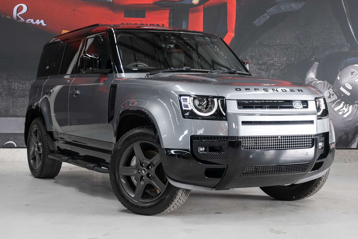 2024 Land Rover Defender 110 D300 X-Dynamic SE