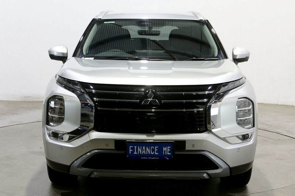 2025 Mitsubishi Outlander LS ZM