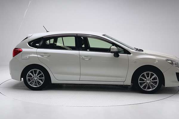 2014 Subaru Impreza 2.0i G4 thumb-8