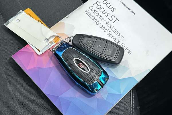 2020 Ford Focus ST SA thumb-22