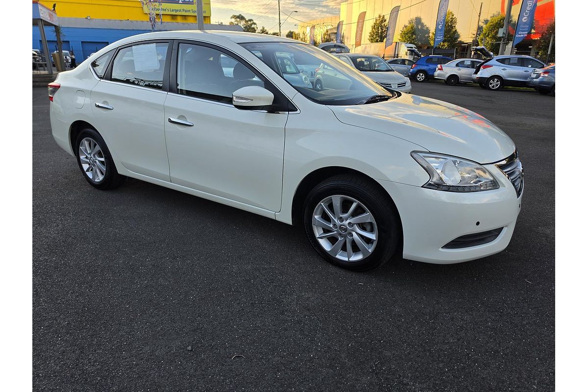 2014 Nissan Pulsar ST B17