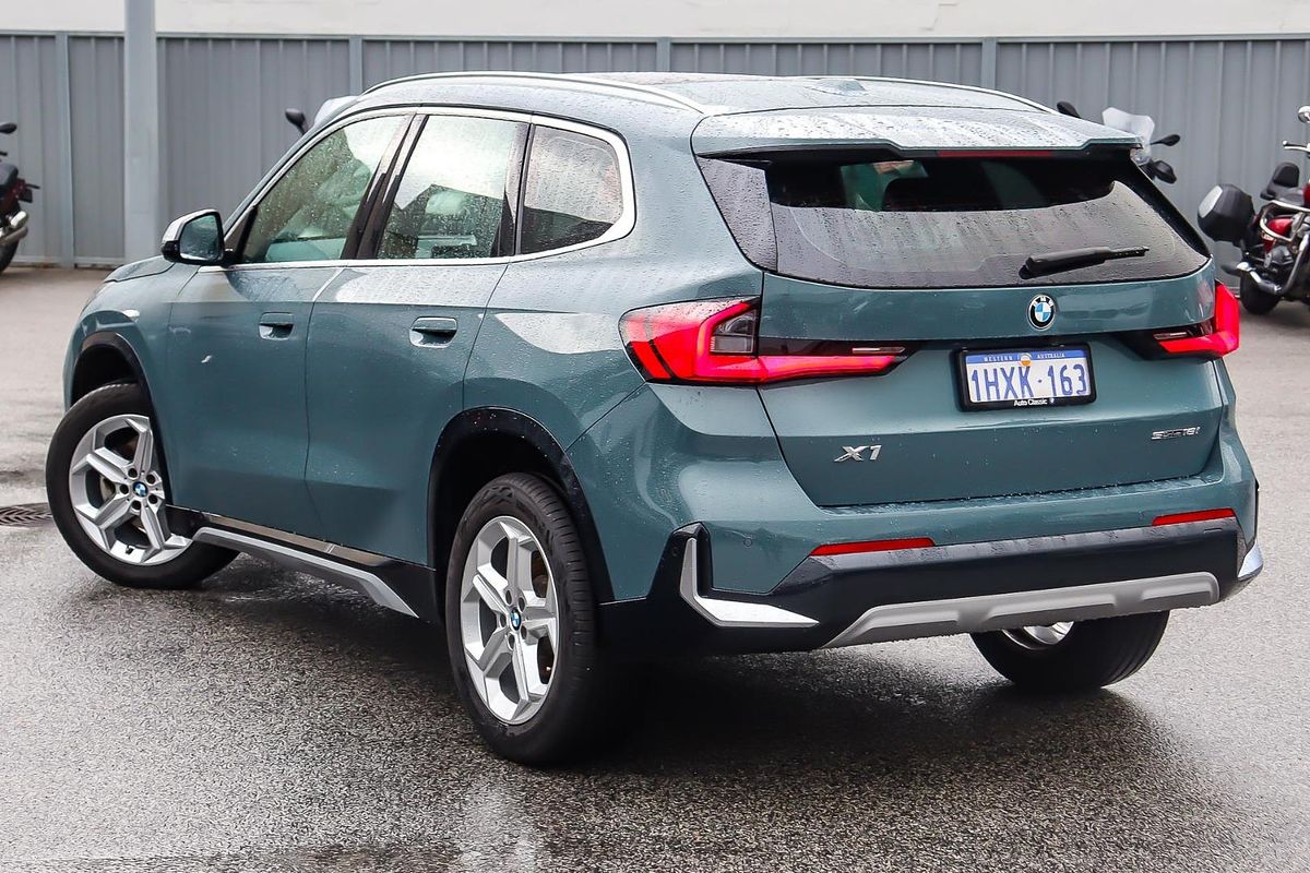 2023 BMW X1 sDrive18i U11