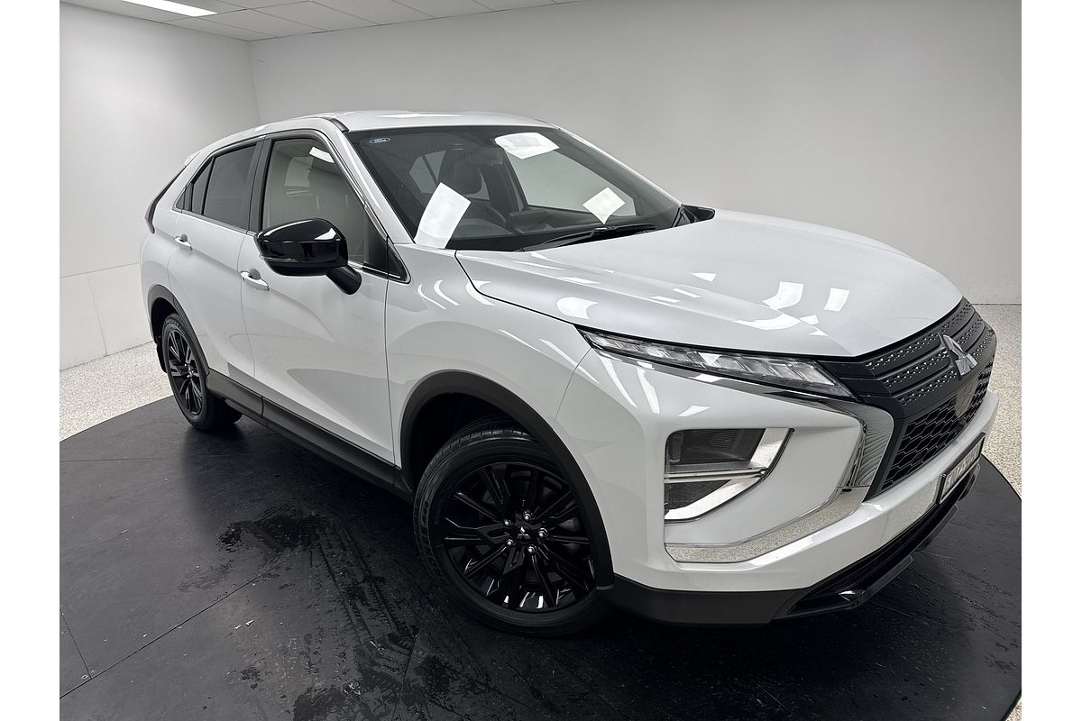 2024 Mitsubishi YB