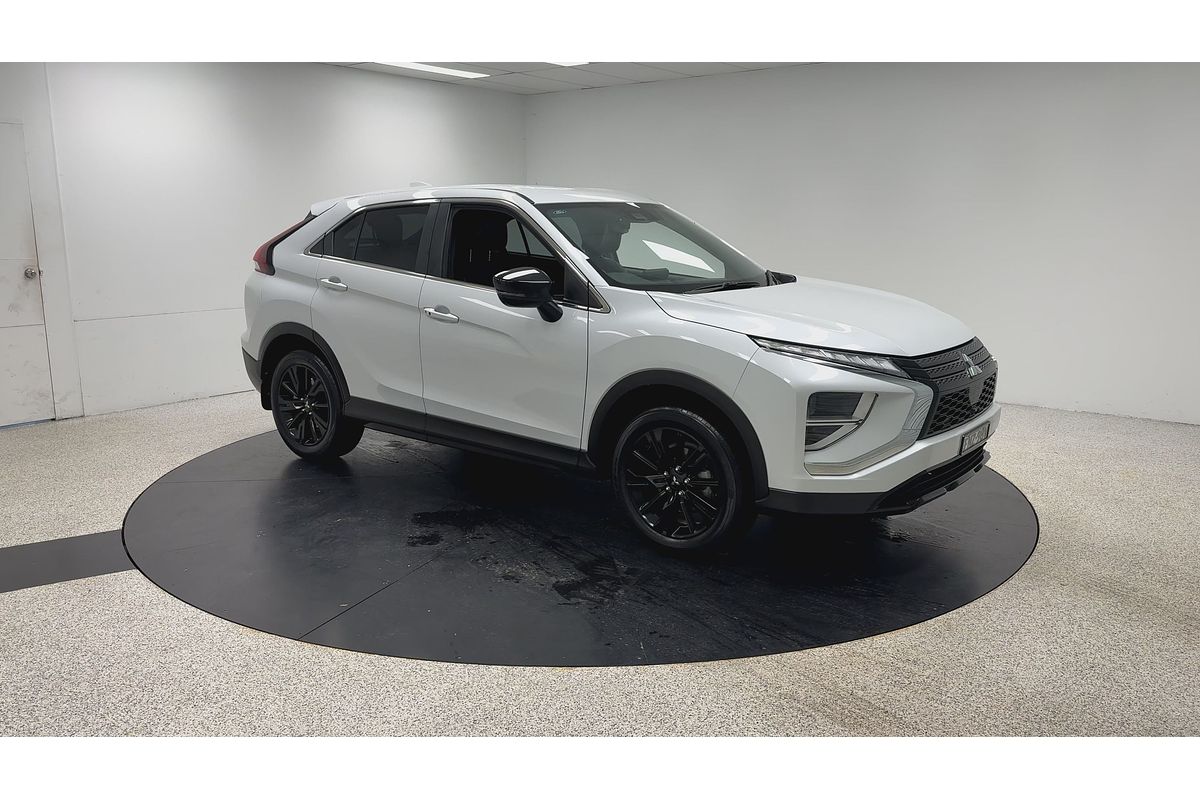2024 Mitsubishi YB