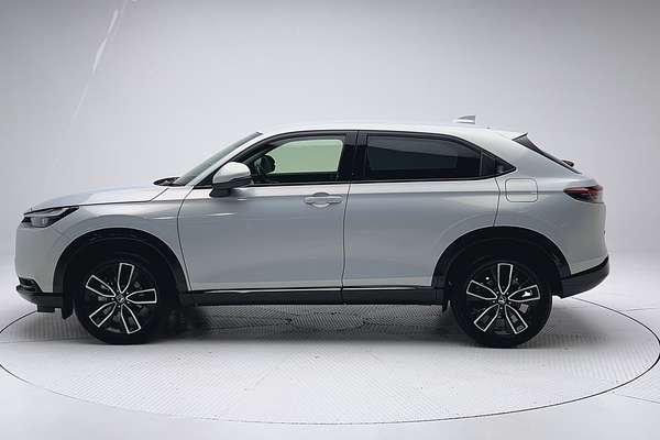 2024 Honda HR-V e:HEV L thumb-4