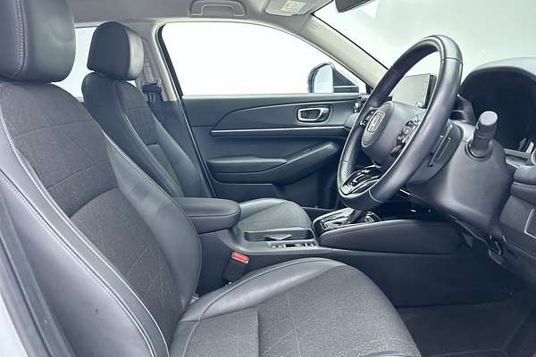 2024 Honda HR-V e:HEV L thumb-12