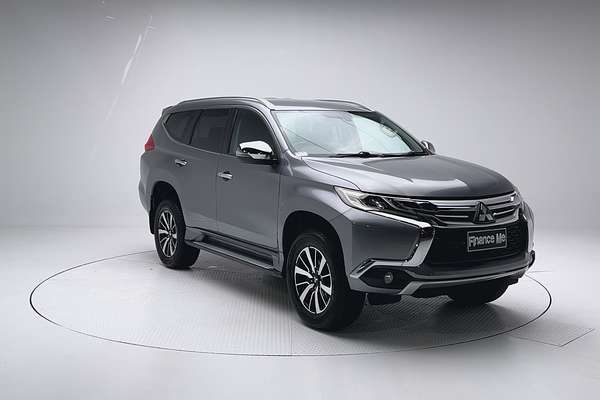 2018 Mitsubishi Pajero Sport GLS QE thumb-1