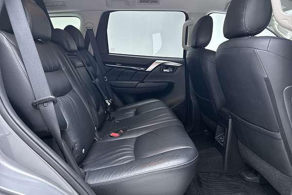 2018 Mitsubishi Pajero Sport GLS QE thumb-11
