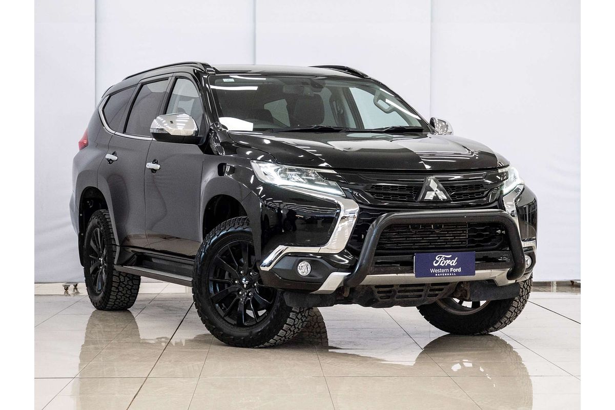 2018 Mitsubishi Pajero Sport Black Edition QE