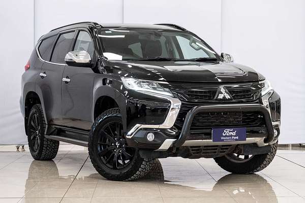 2018 Mitsubishi Pajero Sport Black Edition QE