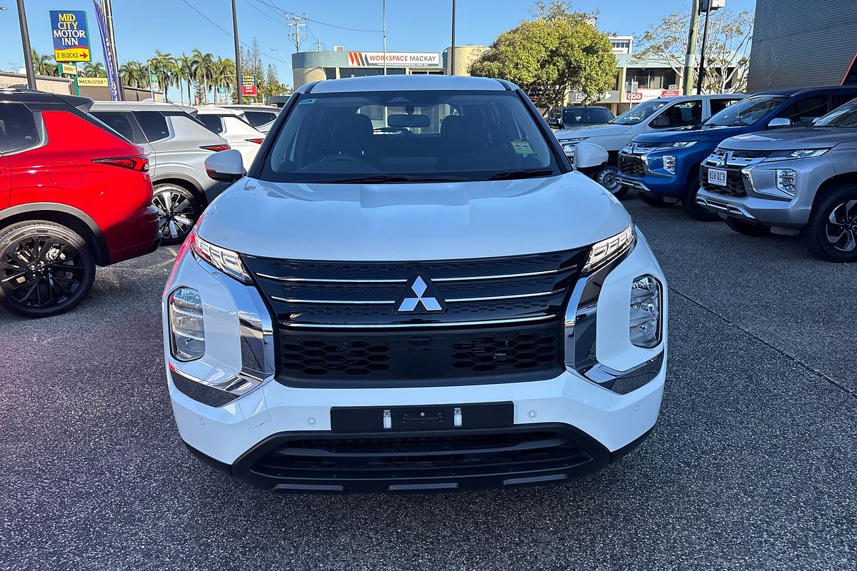 2024 Mitsubishi Outlander PHEV ES ZM