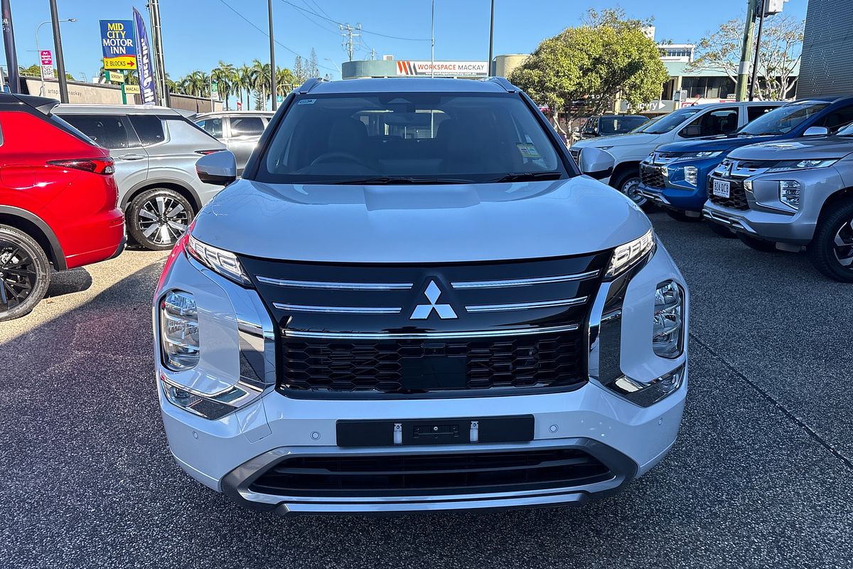 2025 Mitsubishi Outlander Exceed ZM