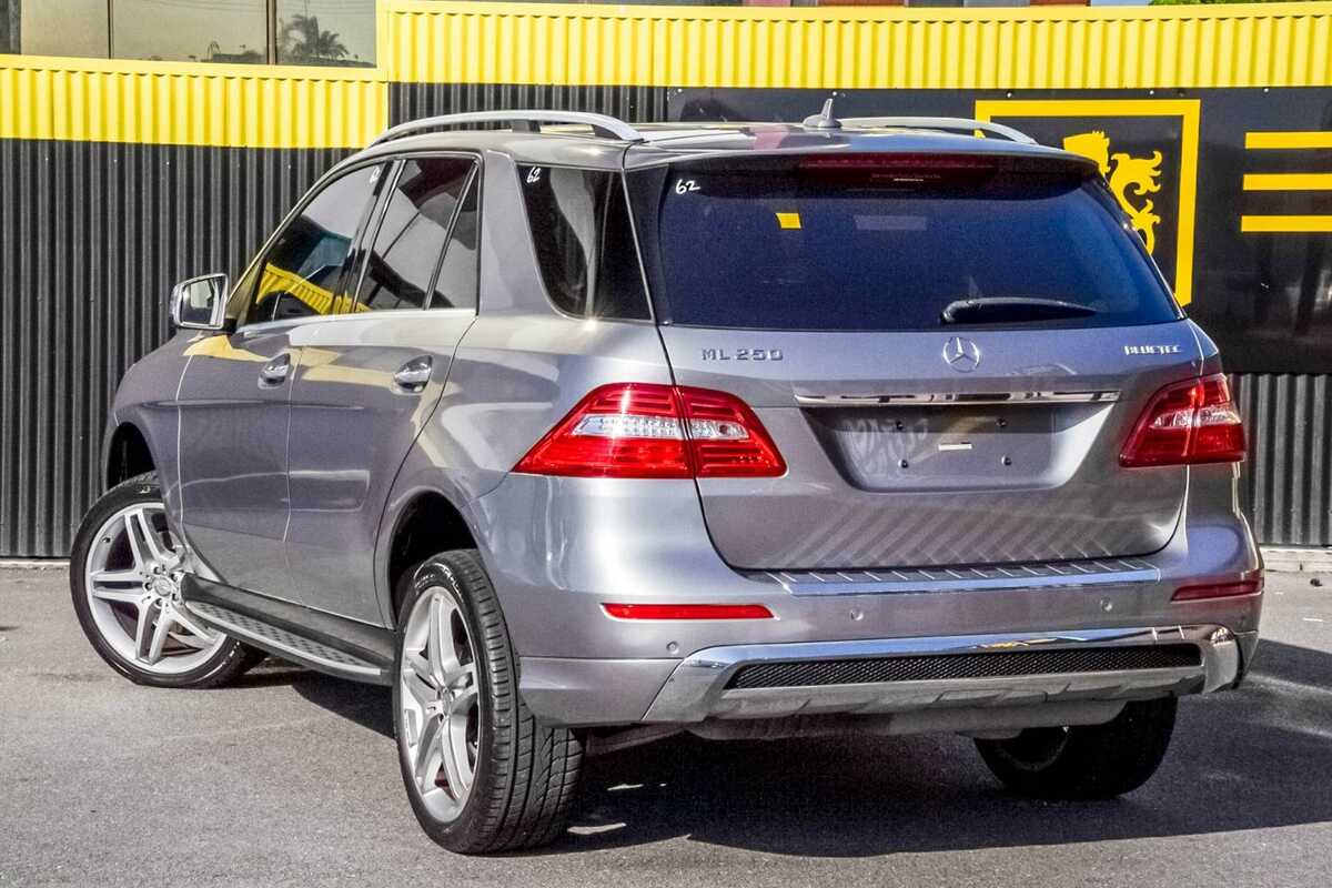 2012 Mercedes-Benz M-Class ML250 BlueTEC W166
