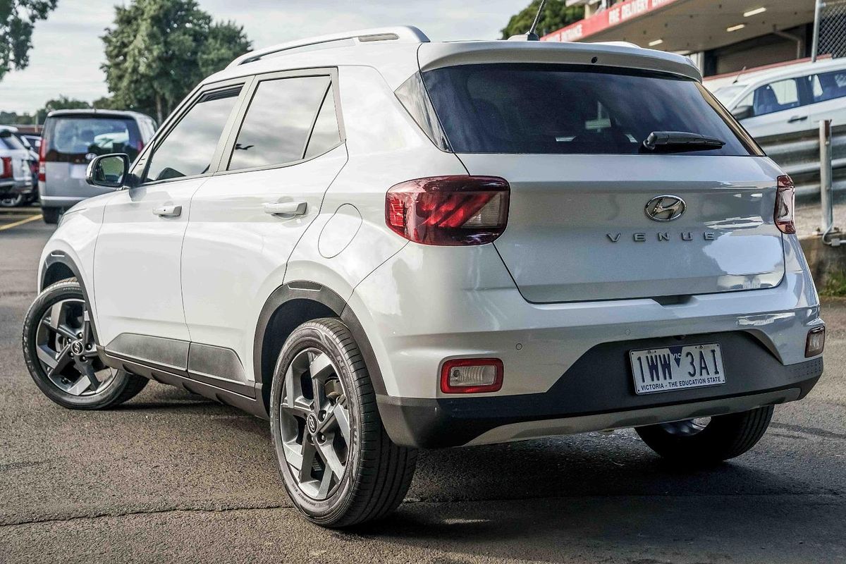 2022 Hyundai Venue Elite QX.V5