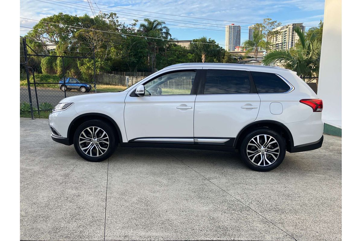 2018 Mitsubishi Outlander LS 7 SEAT (2WD) ZL MY18.5, 4D WAGON, MULTI POINT F/INJ, CONTINUOUS VARIABLE, 2360 CC, 2.4L, 4