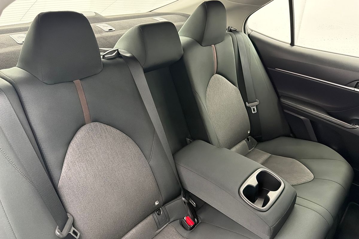 2020 Toyota Camry Ascent AXVH71R