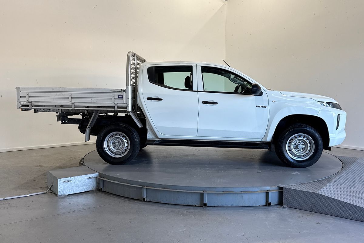 2023 Mitsubishi Triton GLX MR