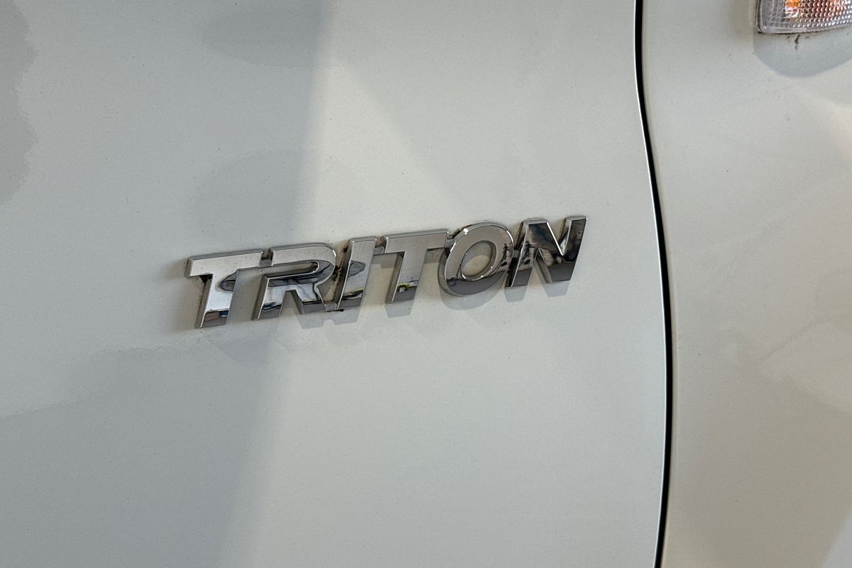 2023 Mitsubishi Triton GLX MR