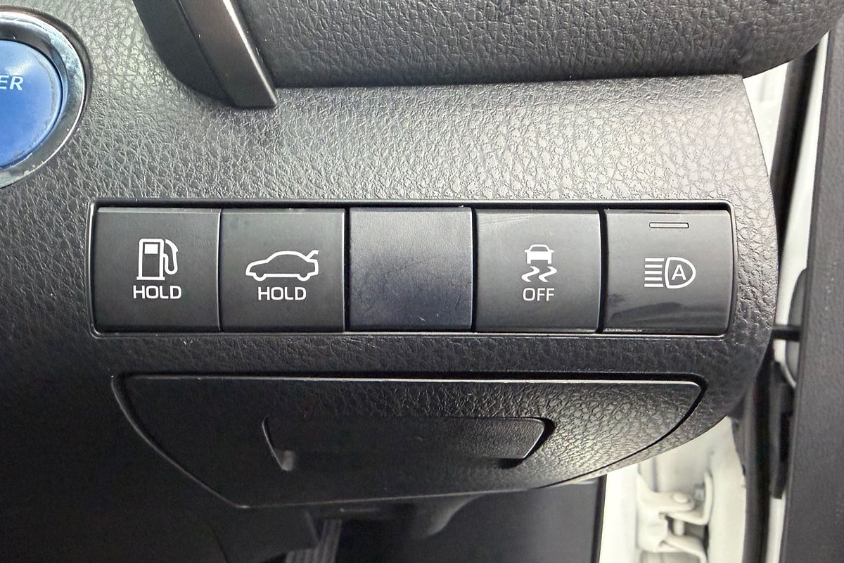 2020 Toyota Camry Ascent AXVH71R