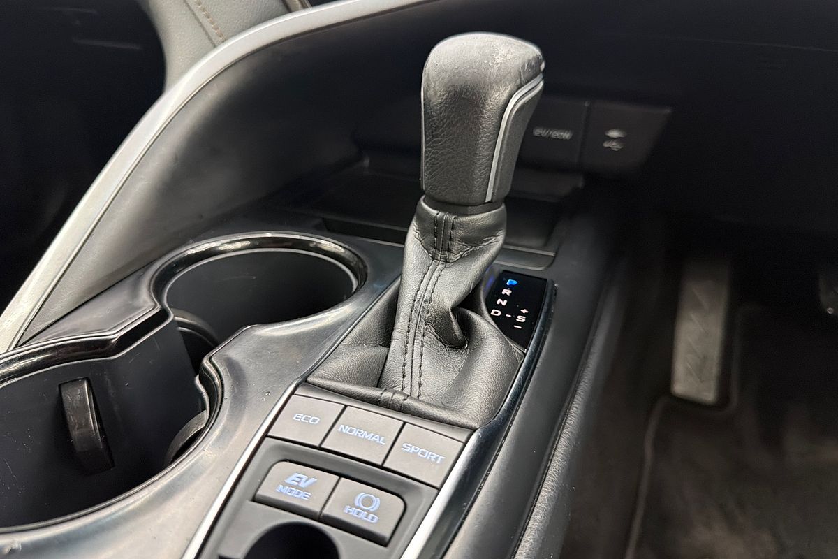 2020 Toyota Camry Ascent AXVH71R