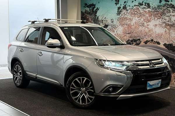 2015 Mitsubishi Outlander Exceed ZK